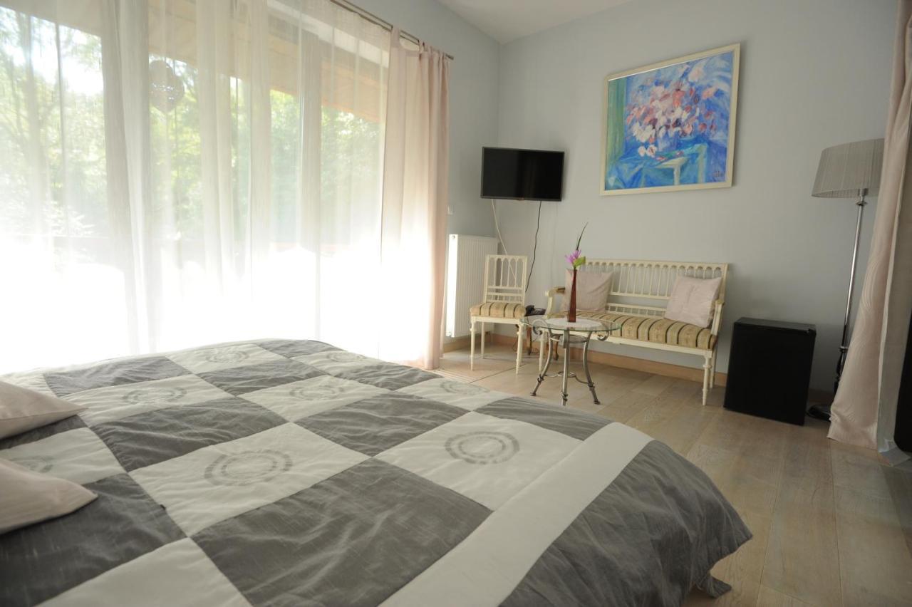 Ekosamotnia Guest house